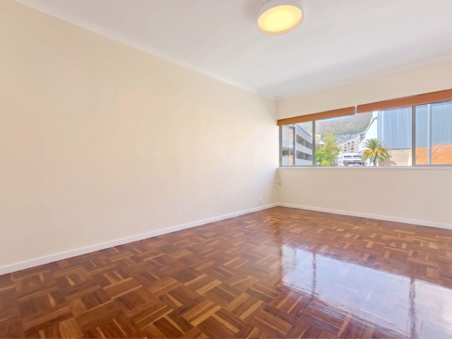 To Let 1 Bedroom Property for Rent in Sea Point Western Cape
